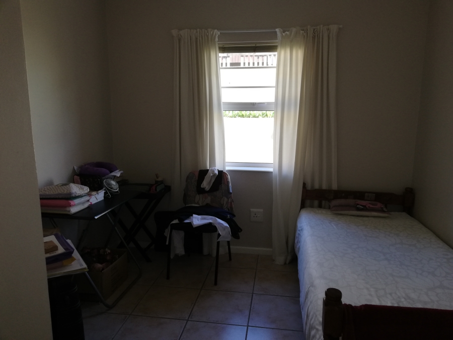 To Let 3 Bedroom Property for Rent in Beacon Bay Eastern Cape